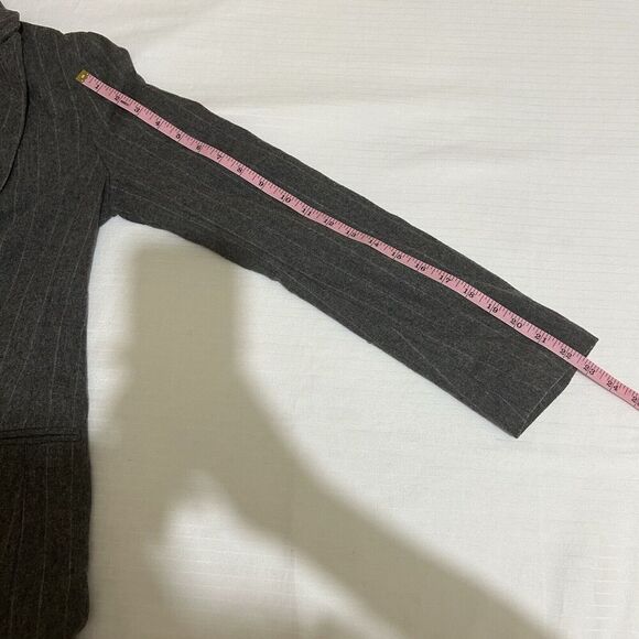 Club Monaco Short Blazer Jacket Pinstripe Career Ladies Women's 4 Wool Corpcore - Picture 7 of 8